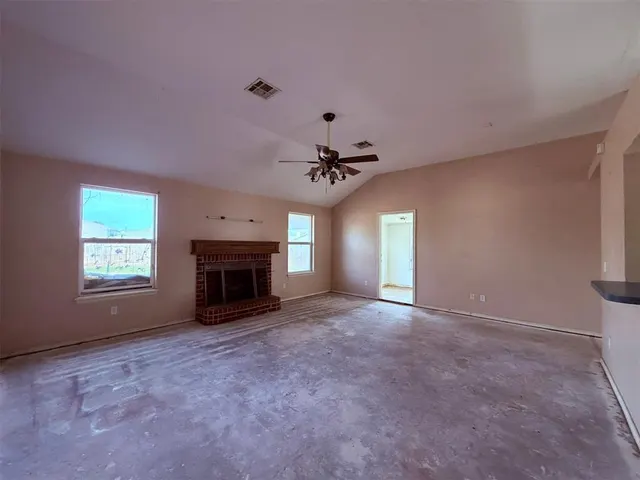 Photo 4 — 900 Banff Court, Yukon, OK 73099