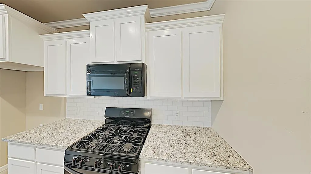 Photo 9 — 10704 Mountain Fork Drive, Yukon, OK 73099