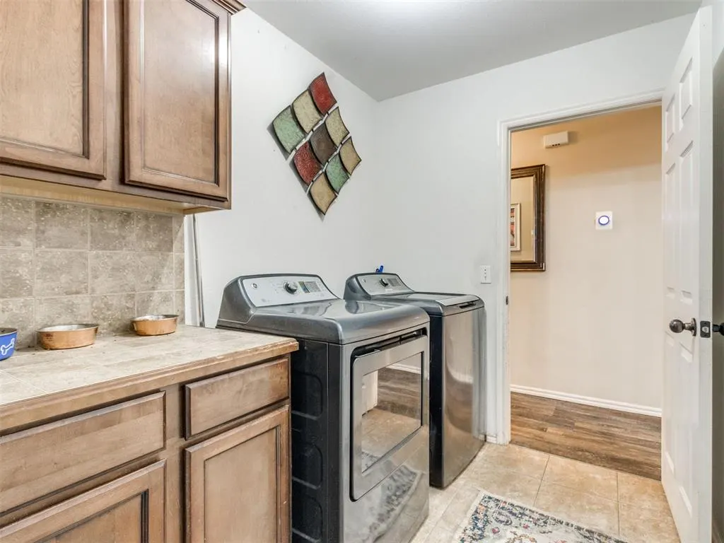 Photo 39 — 332 W Tecumseh Meadows Drive, Norman, OK 73069