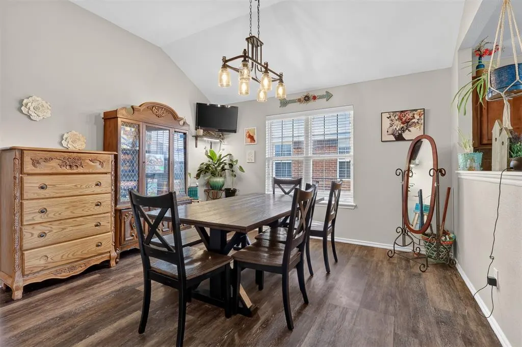 Photo 12 — 332 W Tecumseh Meadows Drive, Norman, OK 73069