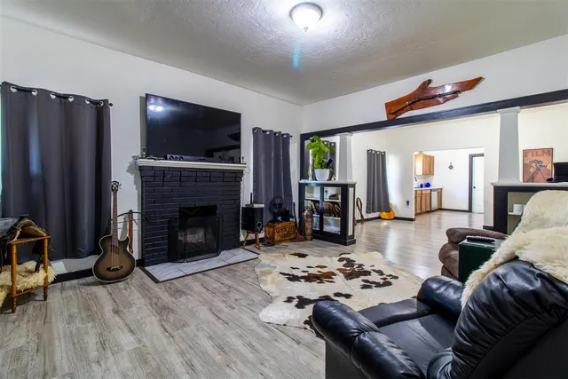 Photo 3 — 1017 E Main Street, Shawnee, OK 74801