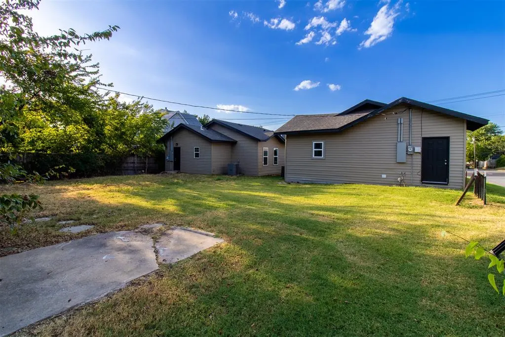 Photo 30 — 1017 E Main Street, Shawnee, OK 74801