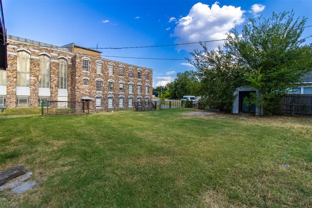 Photo 31 — 1017 E Main Street, Shawnee, OK 74801