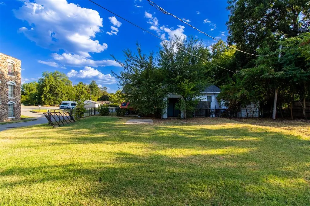 Photo 33 — 1017 E Main Street, Shawnee, OK 74801
