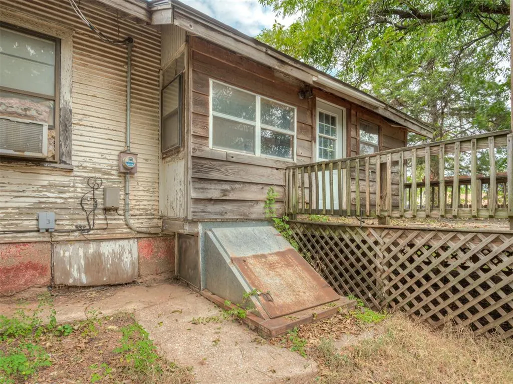 Photo 42 — 619 S 6th Street, Chickasha, OK 73018