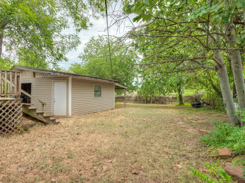Photo 43 — 619 S 6th Street, Chickasha, OK 73018