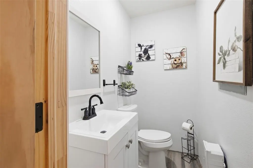 Photo 17 — 605 SW 7th Street, Lindsay, OK 73052
