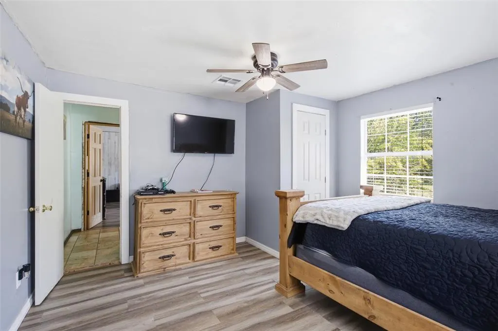 Photo 21 — 605 SW 7th Street, Lindsay, OK 73052