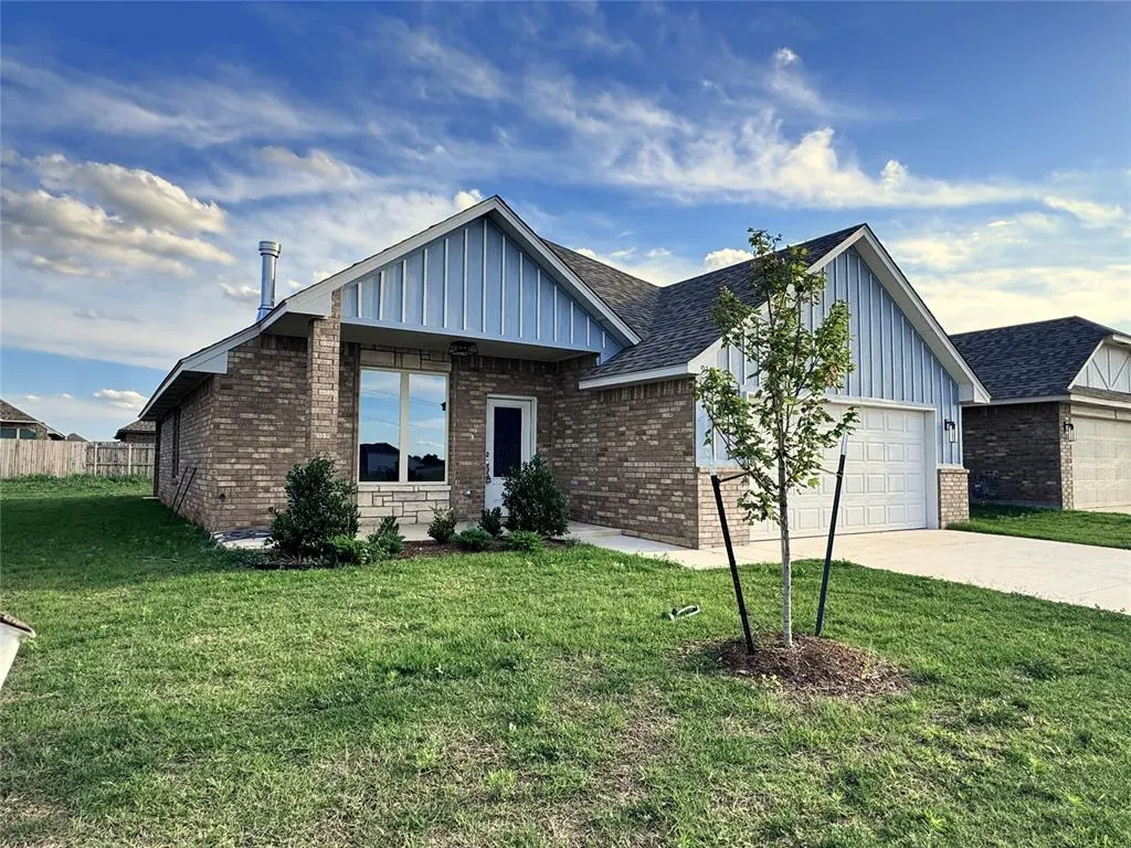 Photo 2 — 9340 NW 143rd Street, Yukon, OK 73099