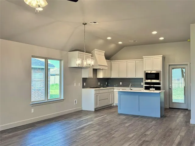 Photo 4 — 9340 NW 143rd Street, Yukon, OK 73099