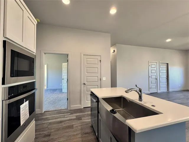 Photo 8 — 9340 NW 143rd Street, Yukon, OK 73099