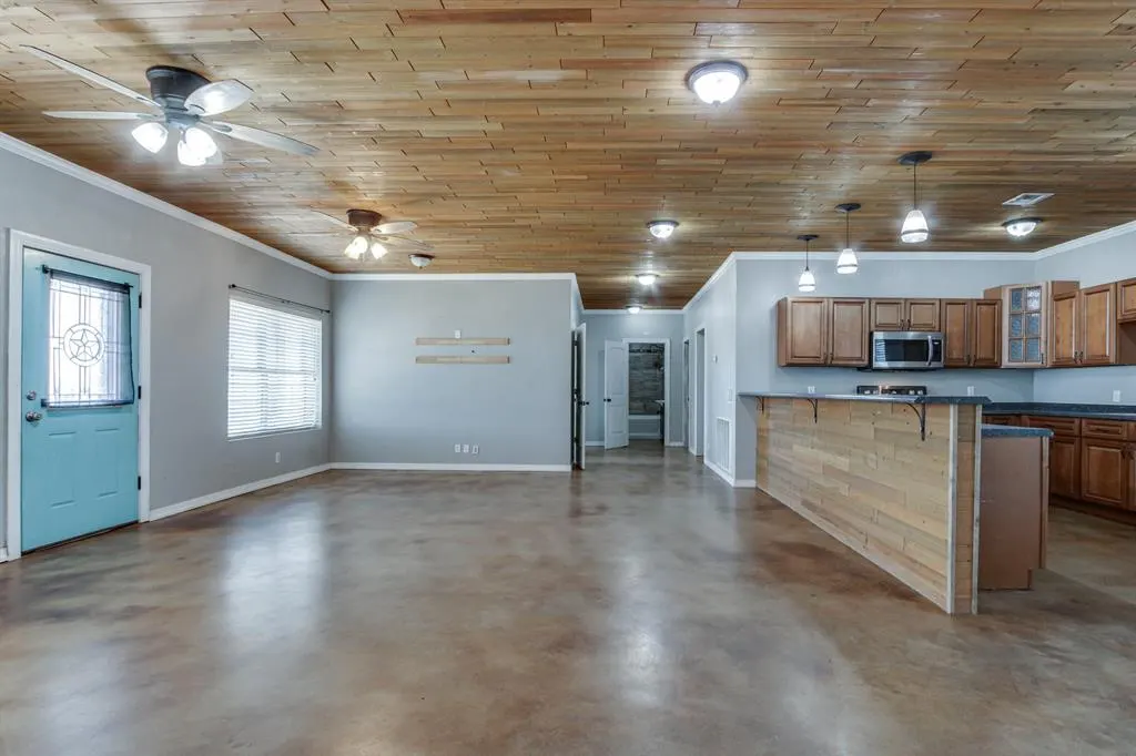 Photo 4 — 2406 S Logan Road, Lahoma, OK 73754