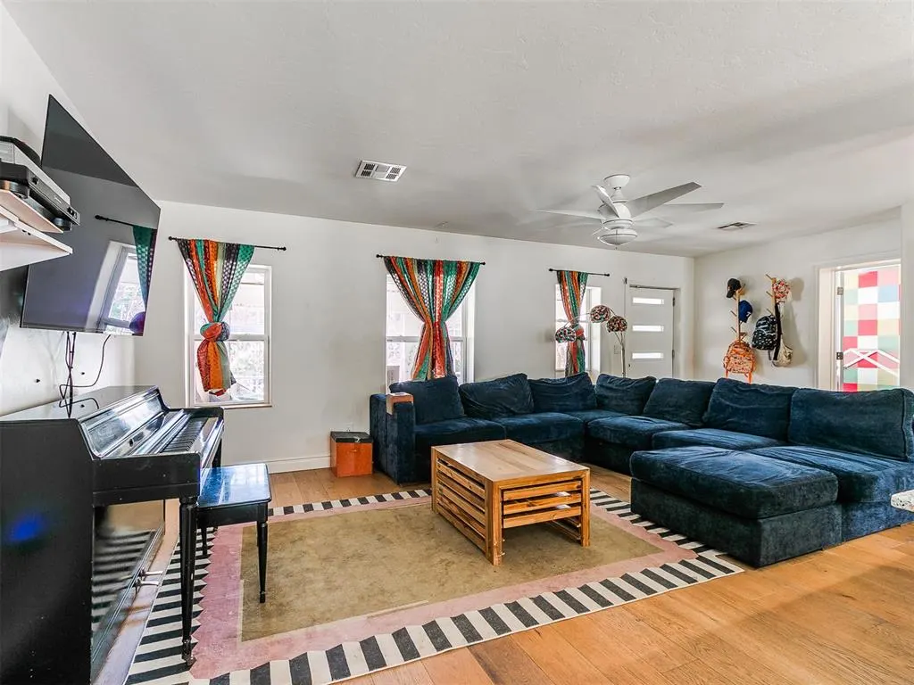 Photo 10 — 1719 NW 12th Street, Oklahoma City, OK 73106