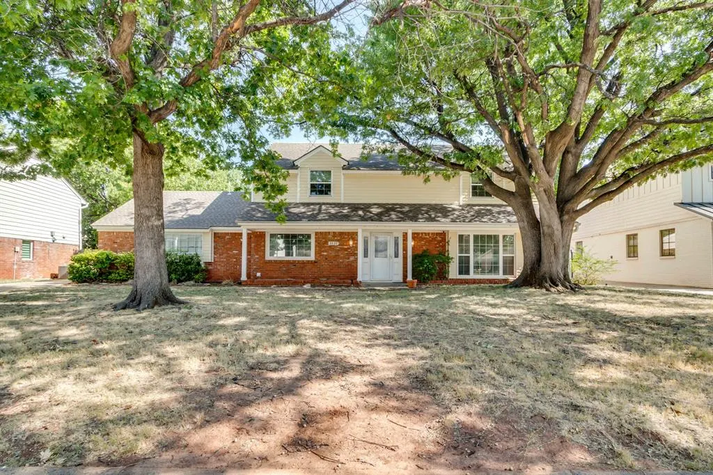 Photo 2 — 3037 Stonybrook Road, Oklahoma City, OK 73120