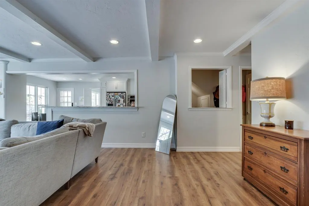 Photo 5 — 3037 Stonybrook Road, Oklahoma City, OK 73120