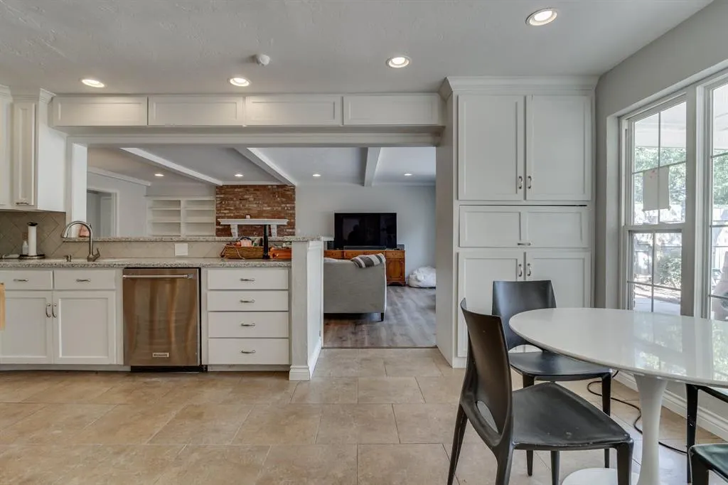 Photo 11 — 3037 Stonybrook Road, Oklahoma City, OK 73120