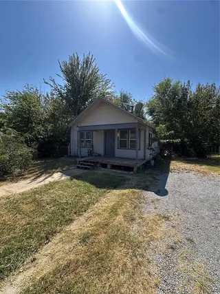 Sold home at 904 N Crawford Avenue