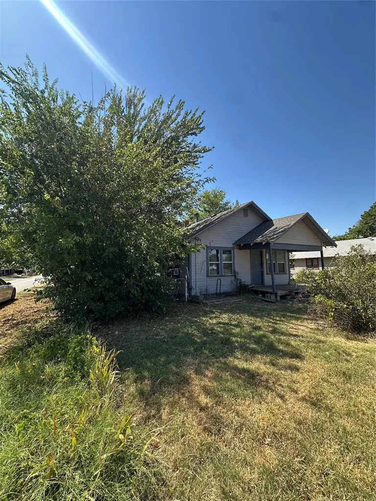 Photo 3 — 904 N Crawford Avenue, Norman, OK 73069