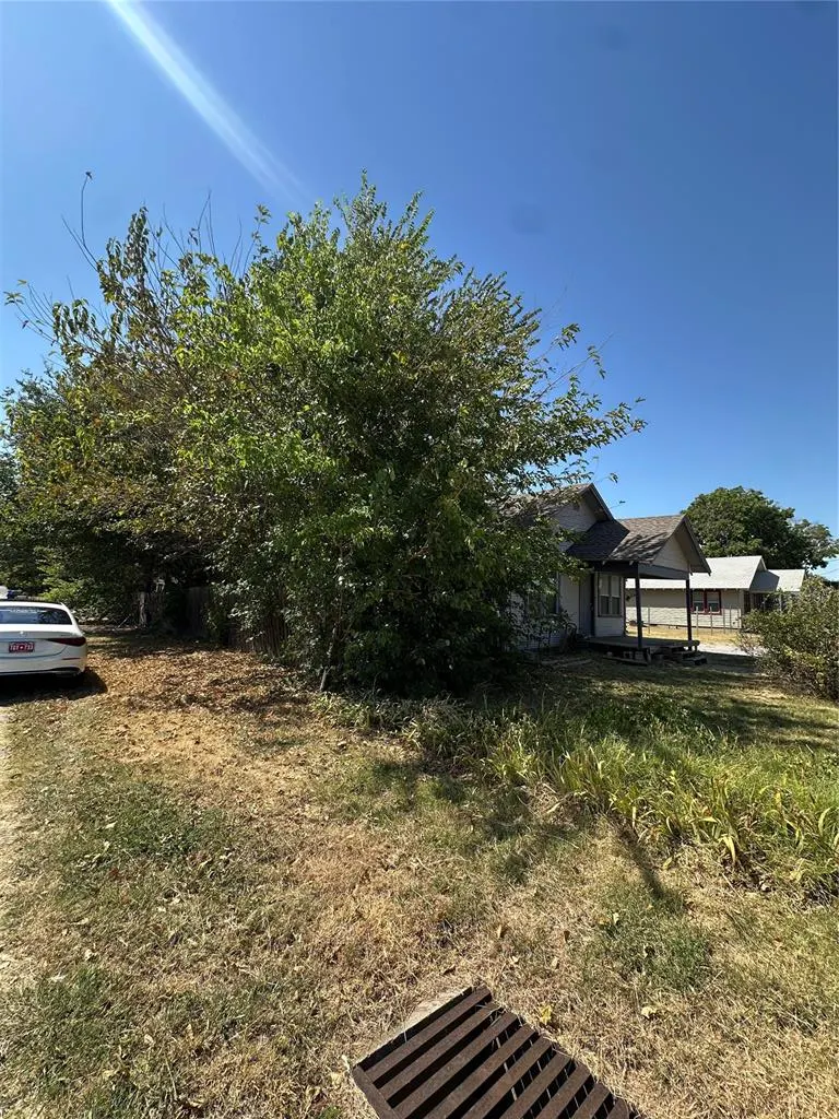 Photo 4 — 904 N Crawford Avenue, Norman, OK 73069