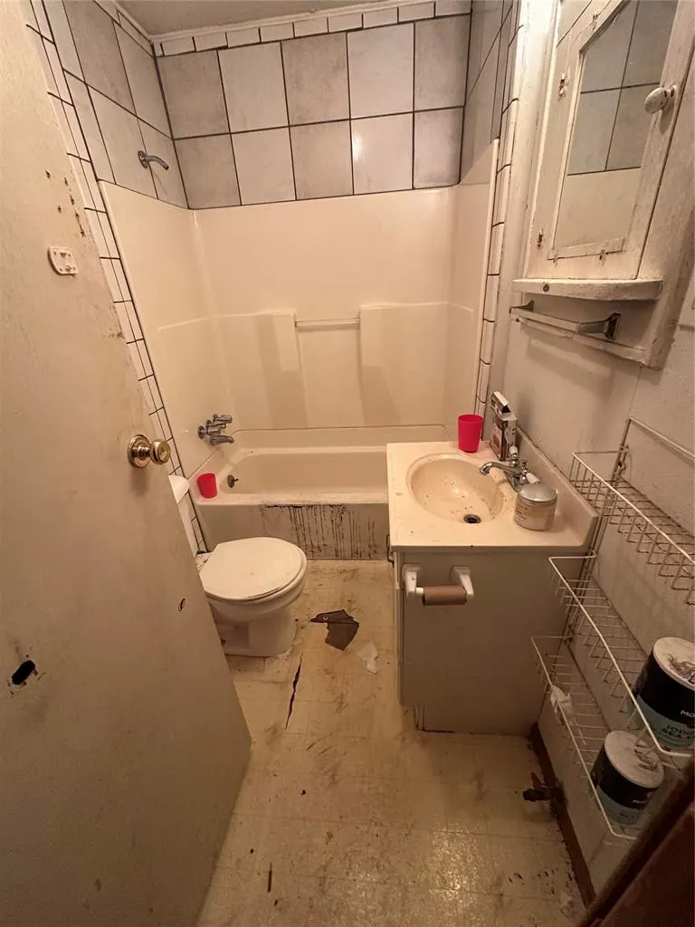 Photo 9 — 904 N Crawford Avenue, Norman, OK 73069