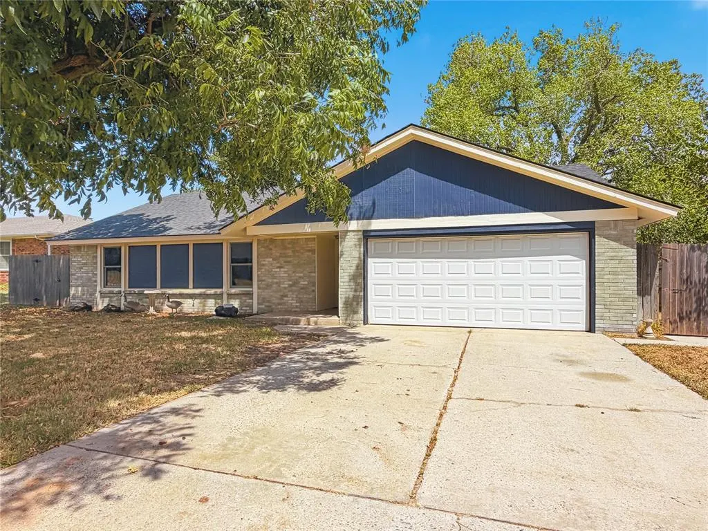 Front exterior — 504 SW 26th Place, El Reno, OK 73036