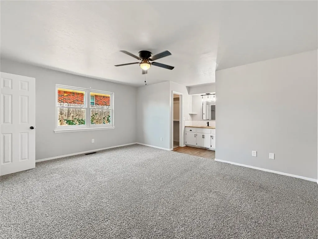 Photo 13 — 504 SW 26th Place, El Reno, OK 73036