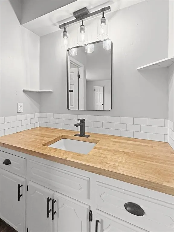 Photo 17 — 504 SW 26th Place, El Reno, OK 73036