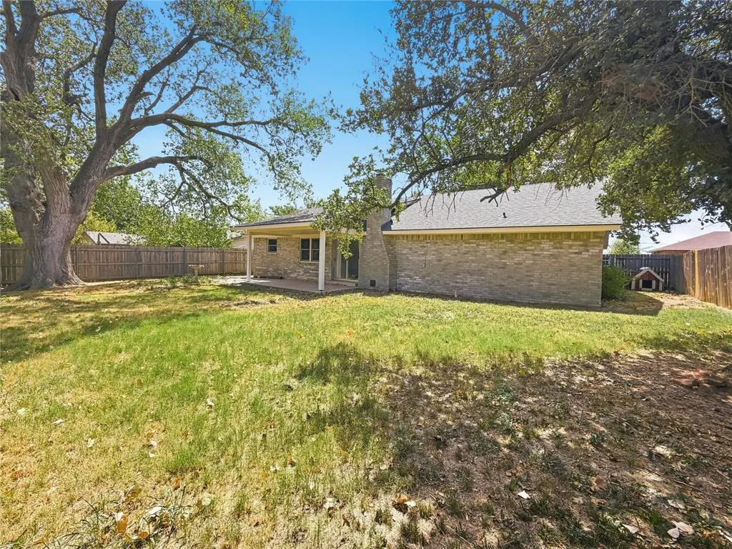 Photo 27 — 504 SW 26th Place, El Reno, OK 73036