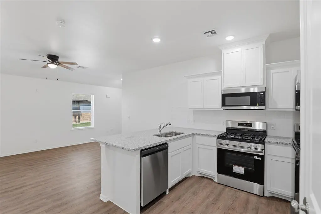 Photo 9 — 1713 Short Cove Drive, Yukon, OK 73099