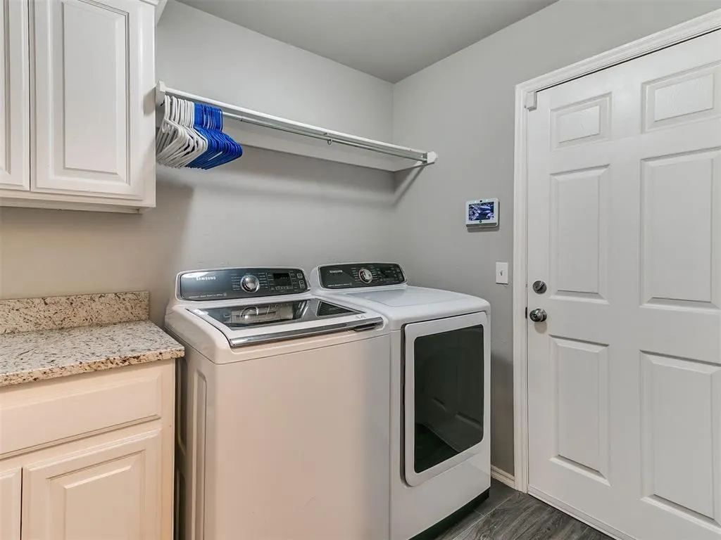 Photo 10 — 701 Taber Lane, Edmond, OK 73003