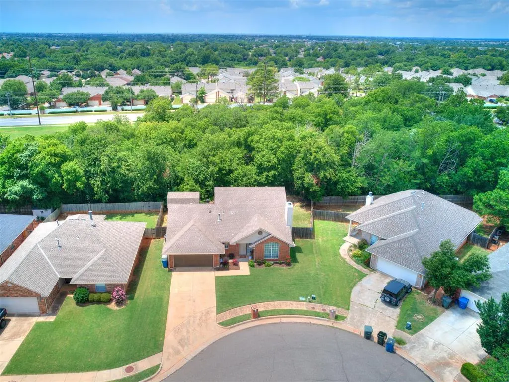 Photo 26 — 701 Taber Lane, Edmond, OK 73003