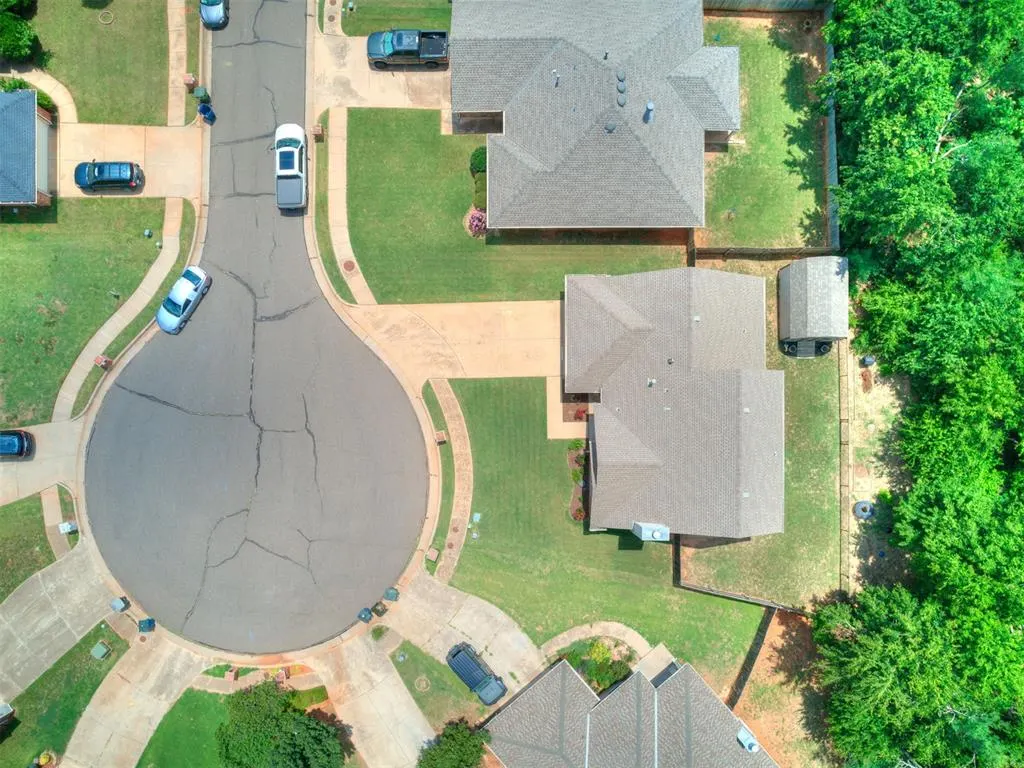 Photo 27 — 701 Taber Lane, Edmond, OK 73003