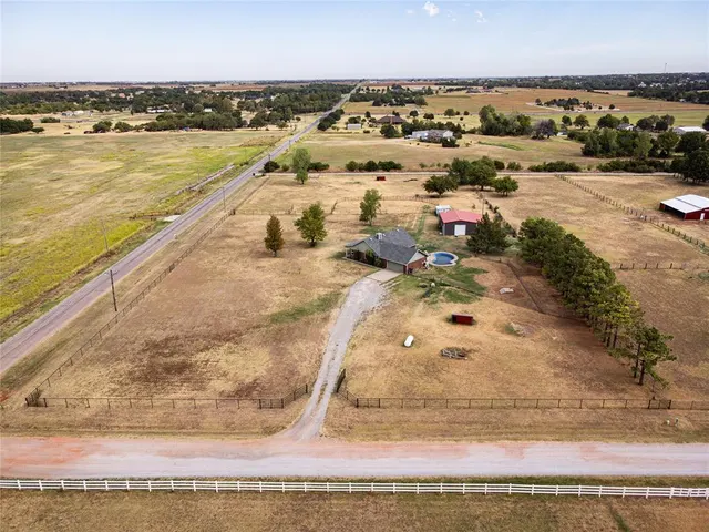 Photo 2 — 7900 S Cimarron Road, Mustang, OK 73064
