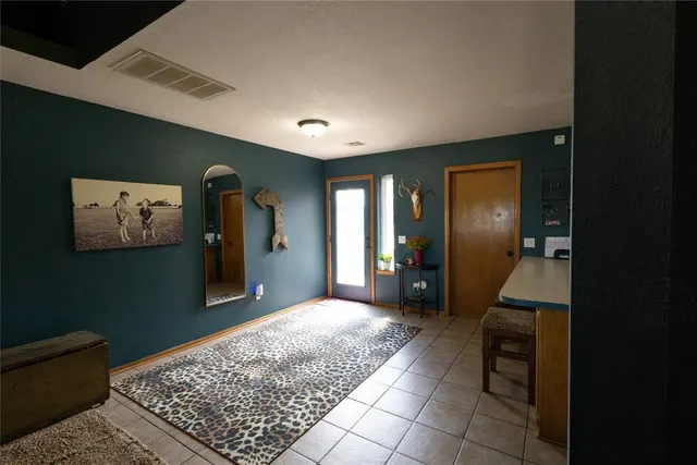 Photo 4 — 7900 S Cimarron Road, Mustang, OK 73064