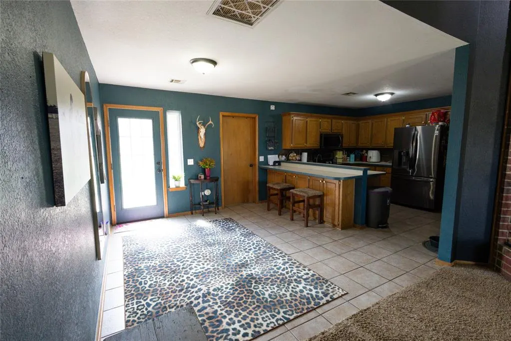 Photo 5 — 7900 S Cimarron Road, Mustang, OK 73064