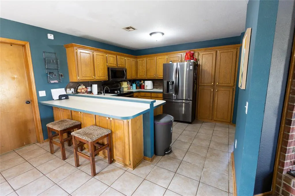 Photo 6 — 7900 S Cimarron Road, Mustang, OK 73064