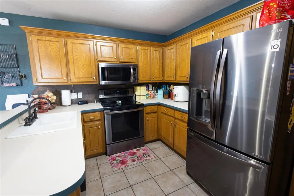 Photo 9 — 7900 S Cimarron Road, Mustang, OK 73064