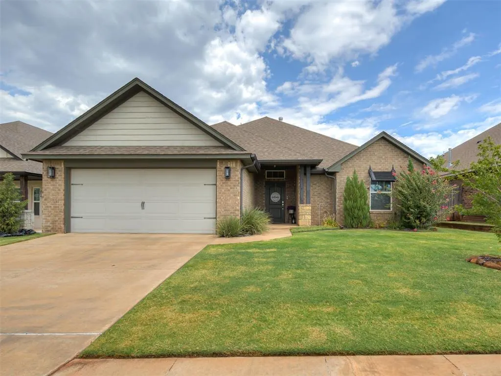 Front exterior — 18512 Winamack Road, Edmond, OK 73012