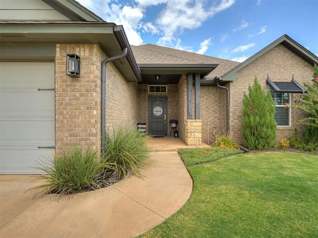 Photo 3 — 18512 Winamack Road, Edmond, OK 73012