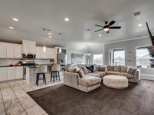 Photo 7 — 18512 Winamack Road, Edmond, OK 73012