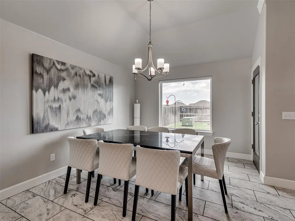 Photo 10 — 18512 Winamack Road, Edmond, OK 73012