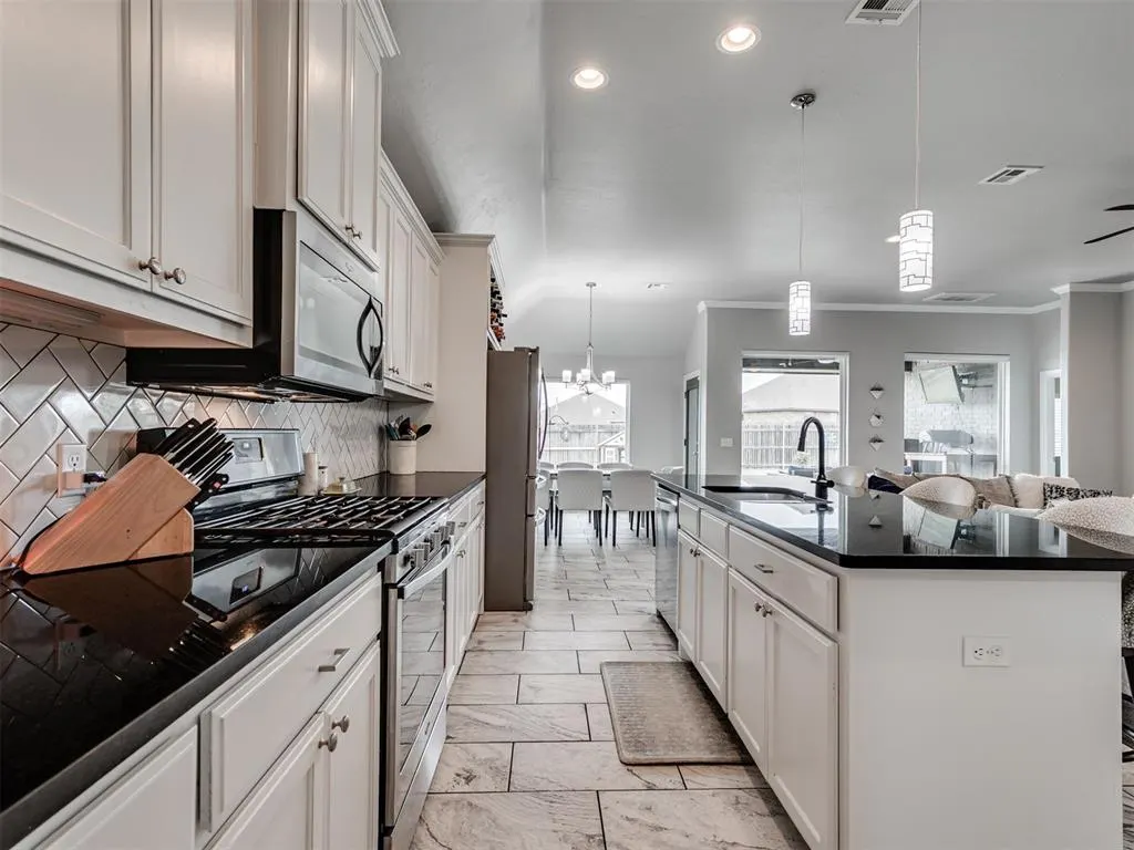 Photo 15 — 18512 Winamack Road, Edmond, OK 73012