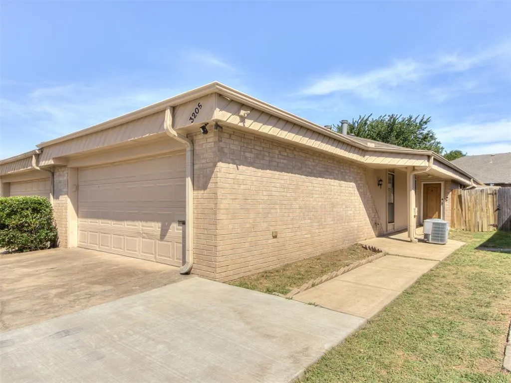 Front exterior — 3205 NW 36th Street, Oklahoma City, OK 73112