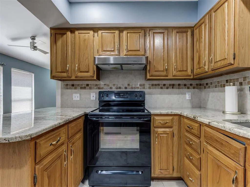 Photo 11 — 3205 NW 36th Street, Oklahoma City, OK 73112