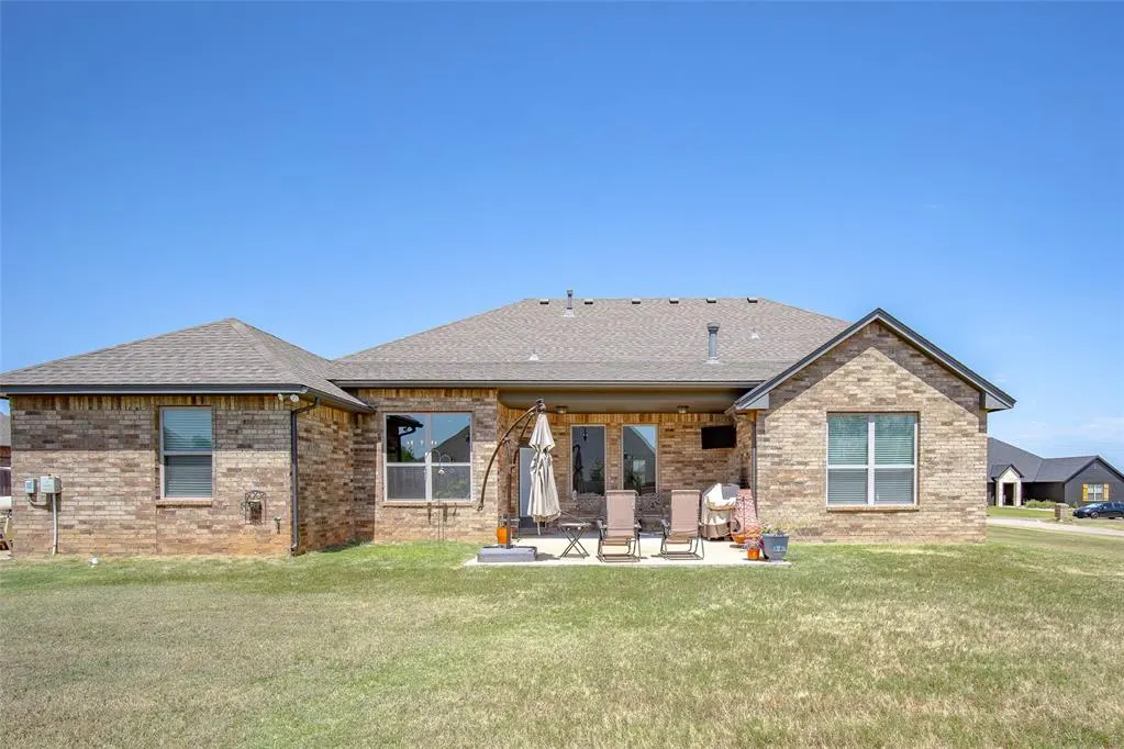 Photo 36 — 18392 Chuckwagon Trail, Norman, OK 73072