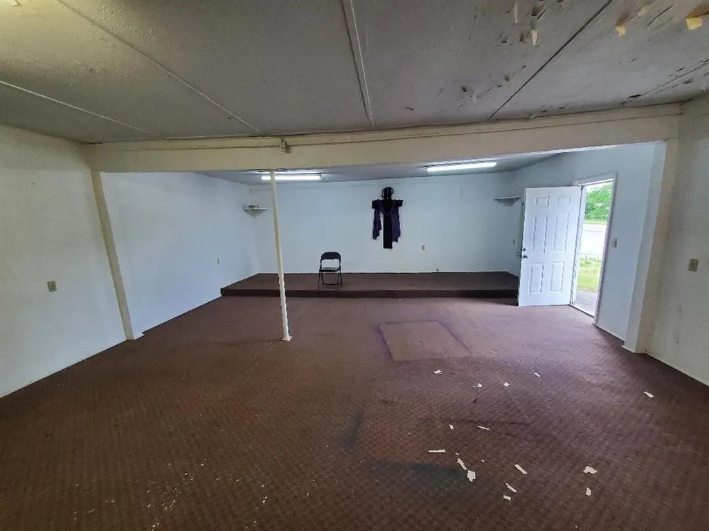 Photo 4 — 225 E Columbia Street, Okemah, OK 74859