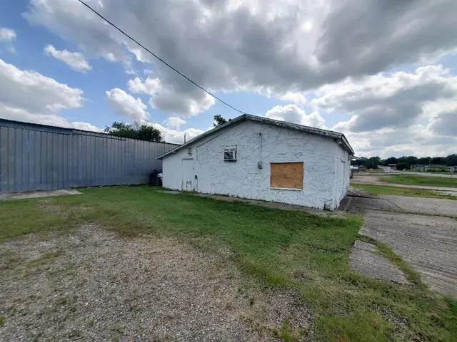Photo 7 — 225 E Columbia Street, Okemah, OK 74859