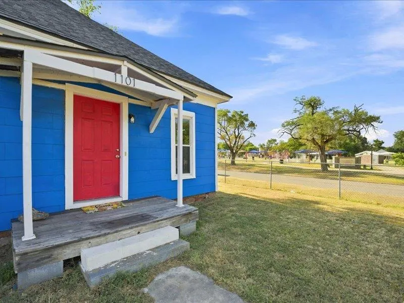 Photo 3 — 1101 W Warner Avenue, Guthrie, OK 73044