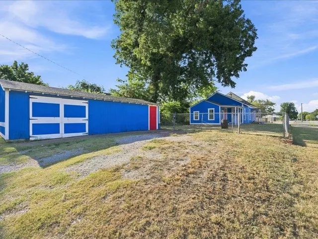 Photo 5 — 1101 W Warner Avenue, Guthrie, OK 73044
