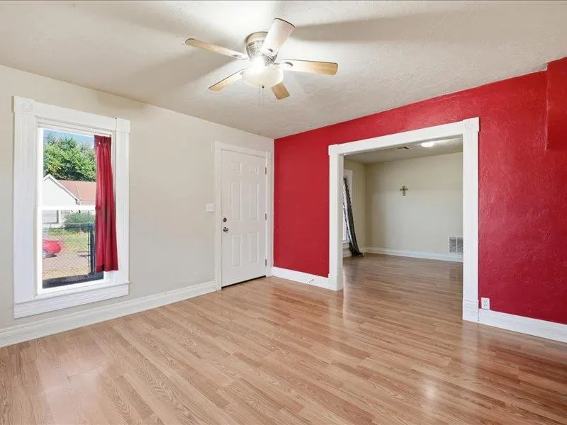 Photo 9 — 1101 W Warner Avenue, Guthrie, OK 73044